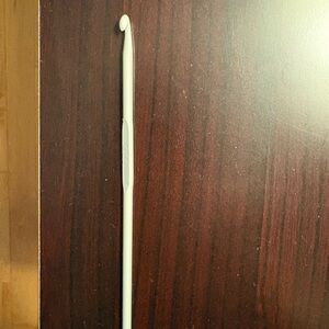 Silver Crochet Hook, size 4.00